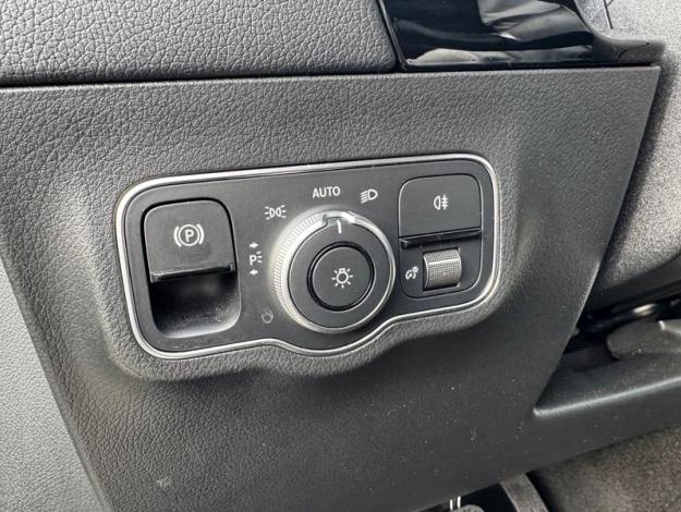 MERCEDES-BENZ GLA 180 d Luxury Line  