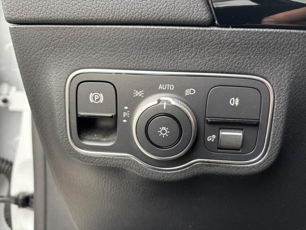 MERCEDES-BENZ GLA 180 d Luxury Line  