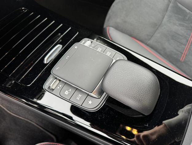 MERCEDES-BENZ CLA 200 d AMG Line  