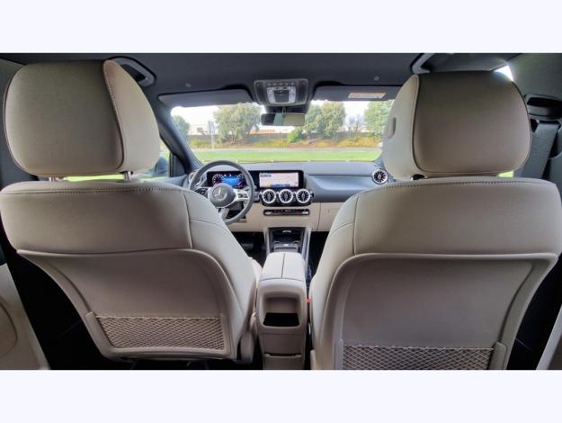 MERCEDES-BENZ GLA 180 Progressive Line  GLA 180 Progressive Line