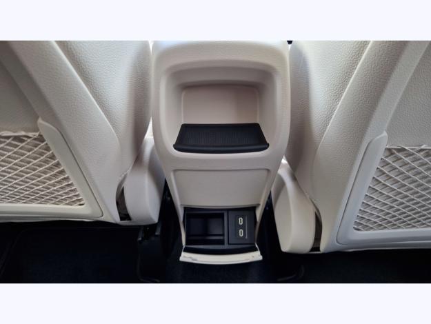 MERCEDES-BENZ GLA 180 Progressive Line  GLA 180 Progressive Line