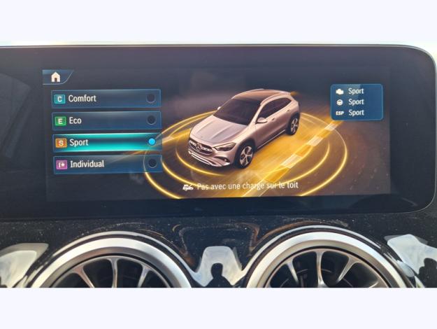 MERCEDES-BENZ GLA 180 Progressive Line  GLA 180 Progressive Line