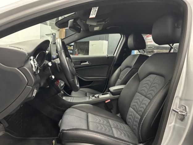 MERCEDES-BENZ GLA-Klasse GLA 180 Off-Roader