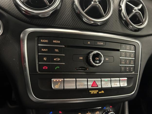 MERCEDES-BENZ GLA-Klasse GLA 180 Off-Roader