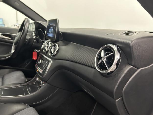 MERCEDES-BENZ GLA-Klasse GLA 180 Off-Roader