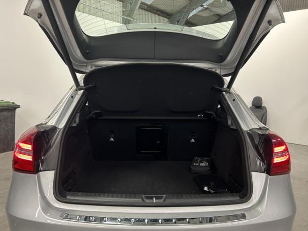 MERCEDES-BENZ GLA-Klasse GLA 180 Off-Roader