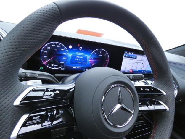 MERCEDES-BENZ GLA 200 d AMG Line  GLA 200 d AMG Line