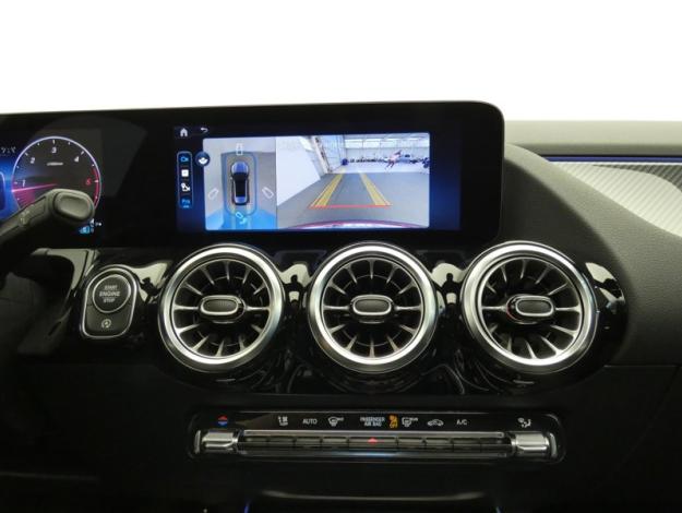 MERCEDES-BENZ GLA 200 d AMG Line  GLA 200 d AMG Line