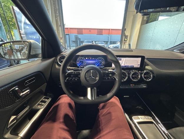 MERCEDES-BENZ EQA 250 +  