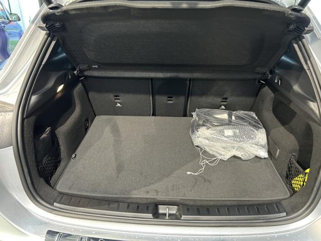 MERCEDES-BENZ EQA 250 +  