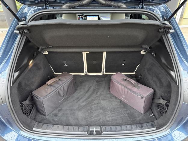 MERCEDES-BENZ GLA 250 e Progressive Line  