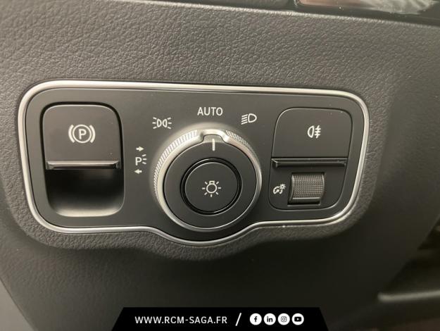 MERCEDES-BENZ GLA 200 d AMG Line  GLA 200 d AMG Line