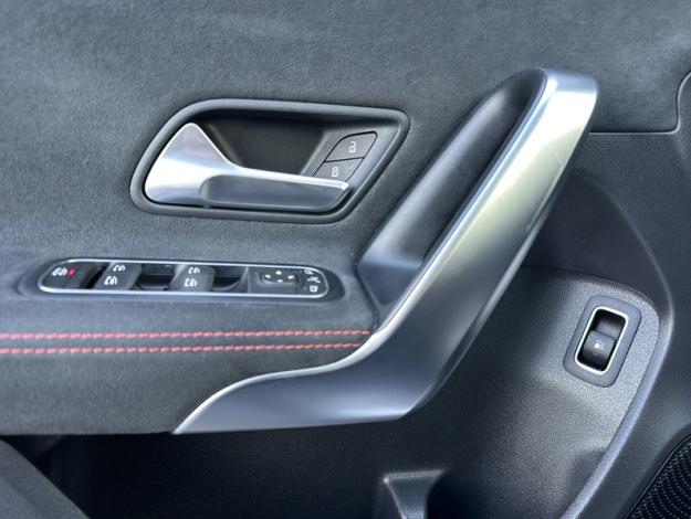 MERCEDES-BENZ Classe A 250 e AMG Line  