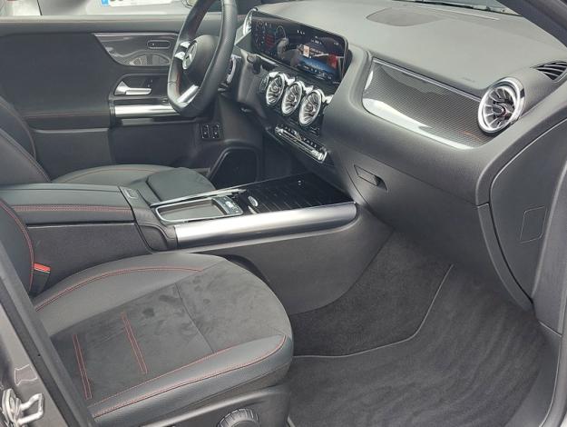 MERCEDES-BENZ GLA 250 e Hybrid EQ AMG Line  