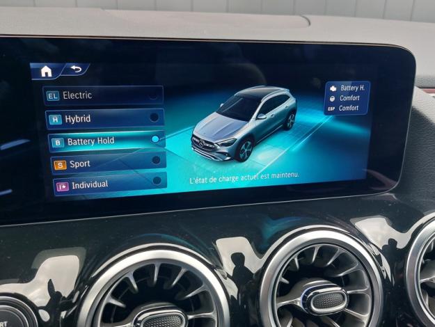 MERCEDES-BENZ GLA 250 e Hybrid EQ AMG Line  