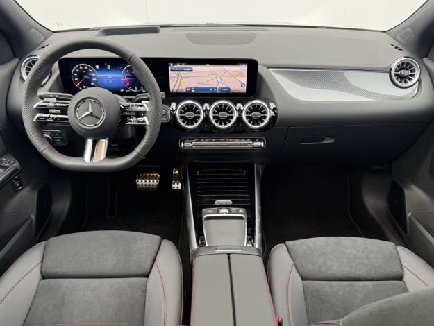 MERCEDES-BENZ GLA 200 d AMG Line  GLA 200 d AMG Line