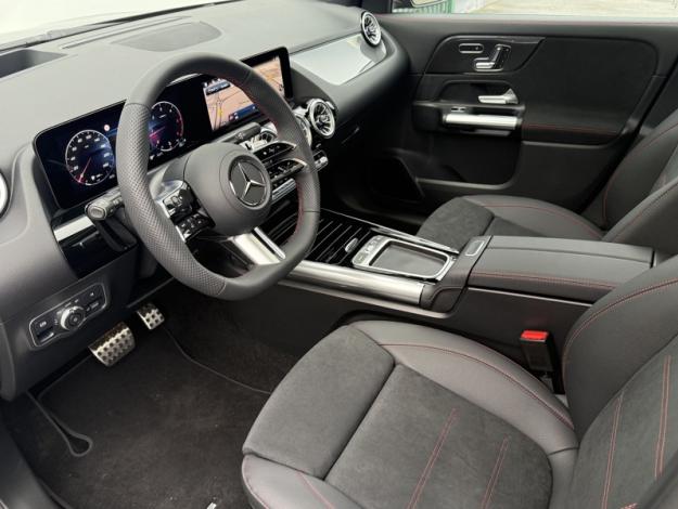 MERCEDES-BENZ GLA 200 d AMG Line  GLA 200 d AMG Line