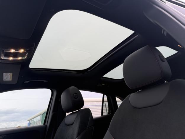 MERCEDES-BENZ GLA 200 d AMG Line  GLA 200 d AMG Line