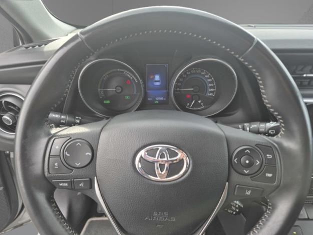 TOYOTA Auris 1.8 HYBRID 136h DESIGN  