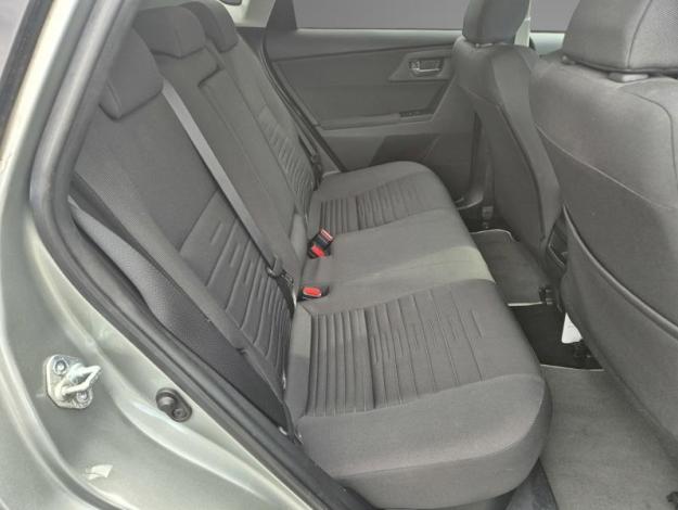 TOYOTA Auris 1.8 HYBRID 136h DESIGN  