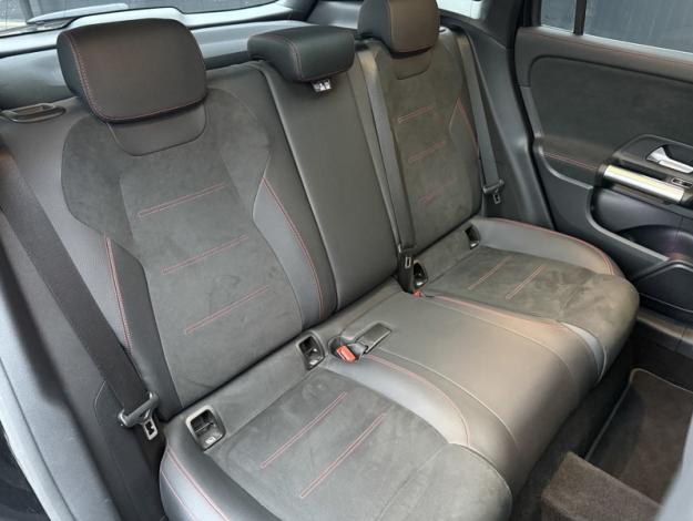 MERCEDES-BENZ GLA 200 d AMG Line  GLA 200 d AMG Line