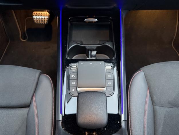 MERCEDES-BENZ GLA 200 d AMG Line  GLA 200 d AMG Line