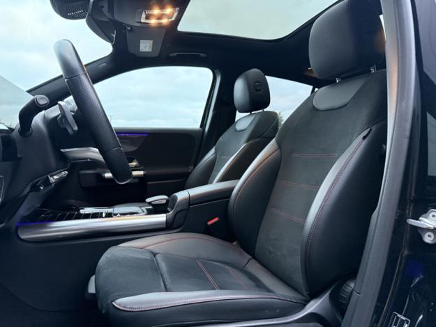 MERCEDES-BENZ GLA 200 d AMG Line  GLA 200 d AMG Line