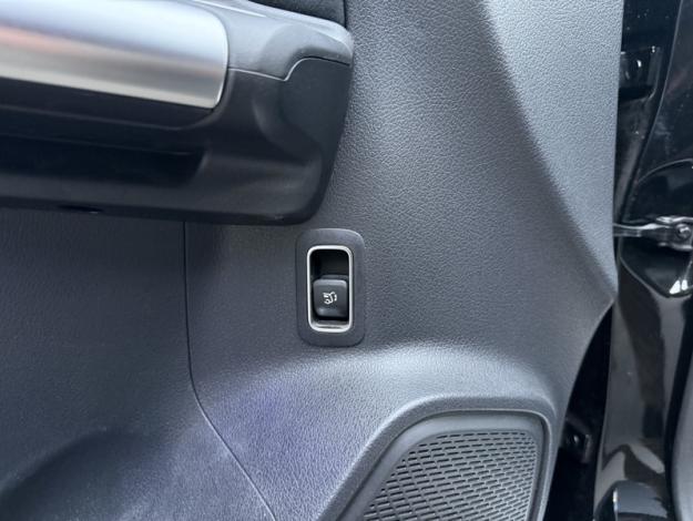 MERCEDES-BENZ GLA 200 d AMG Line  GLA 200 d AMG Line