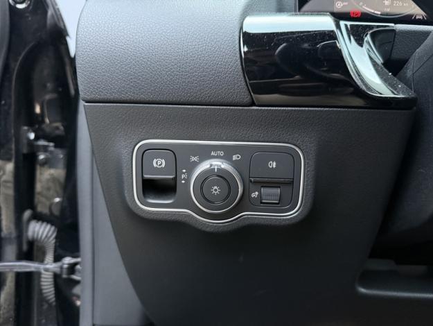 MERCEDES-BENZ GLA 200 d AMG Line  GLA 200 d AMG Line