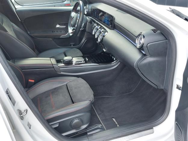 MERCEDES-BENZ Classe A 180 d AMG Line  