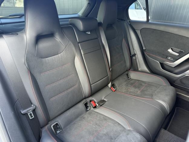 MERCEDES-BENZ Classe A 180 AMG Line  