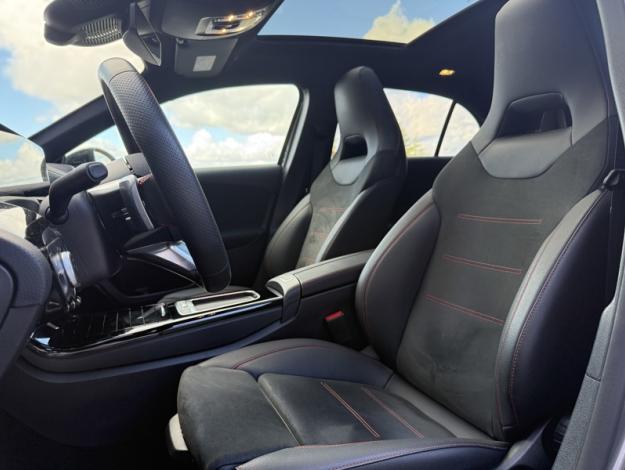 MERCEDES-BENZ Classe A 180 AMG Line  