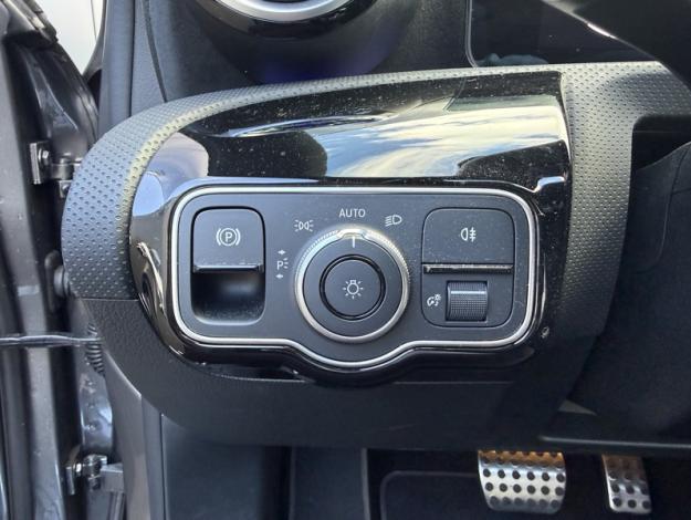 MERCEDES-BENZ Classe A 180 AMG Line  