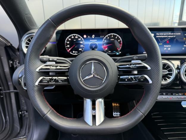 MERCEDES-BENZ Classe A 180 AMG Line  