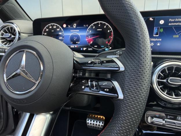 MERCEDES-BENZ Classe A 180 AMG Line  