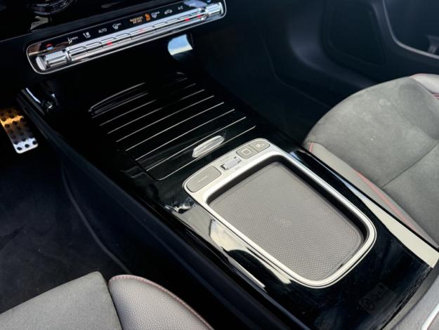 MERCEDES-BENZ Classe A 180 AMG Line  