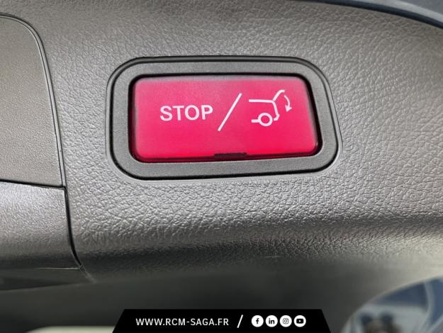 MERCEDES-BENZ GLA 200 d AMG Line  