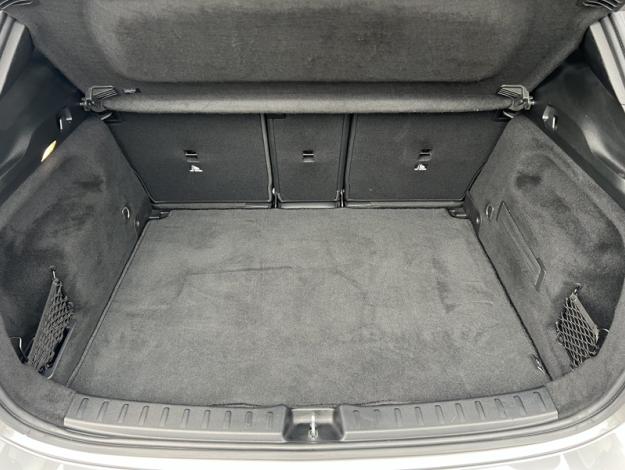 MERCEDES-BENZ GLA 250 e AMG Line  