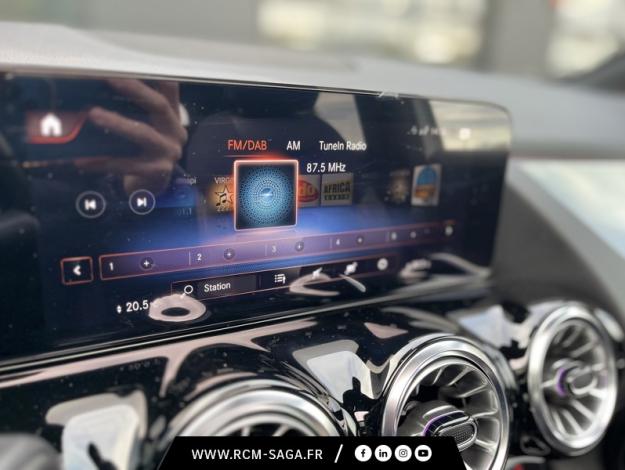 MERCEDES-BENZ GLA 250 e AMG Line  