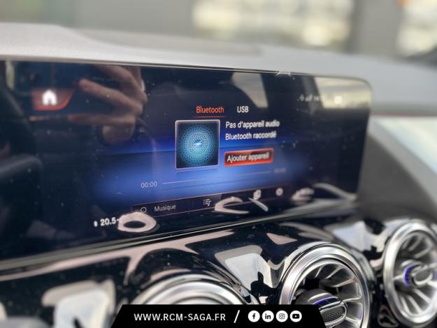 MERCEDES-BENZ GLA 250 e AMG Line  