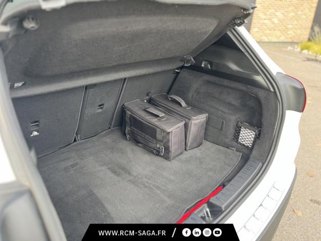 MERCEDES-BENZ GLA 250 e AMG Line  