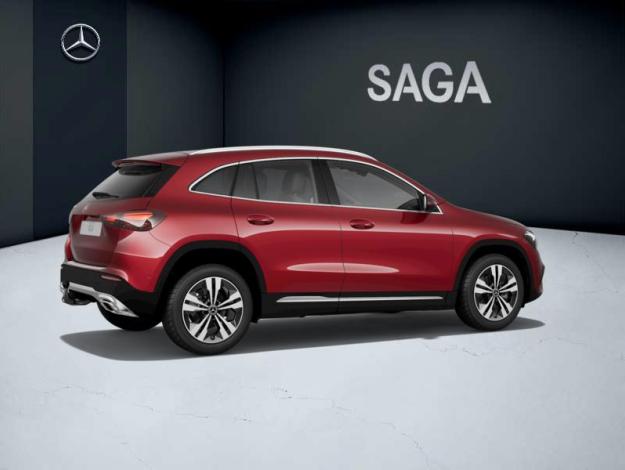 MERCEDES-BENZ GLA 180   Cyber Edition