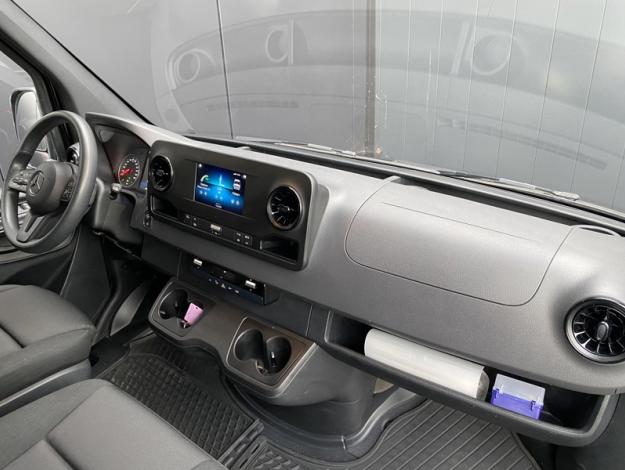 MERCEDES-BENZ Sprinter 215 CDI Fourgon Compact  