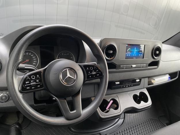 MERCEDES-BENZ Sprinter 215 CDI Fourgon Compact  
