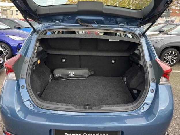 TOYOTA Auris Hybride 136h Dynamic  