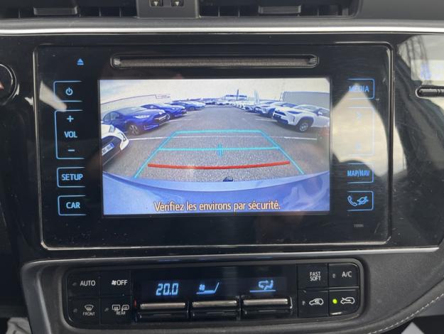 TOYOTA Auris Hybride 136h Dynamic  