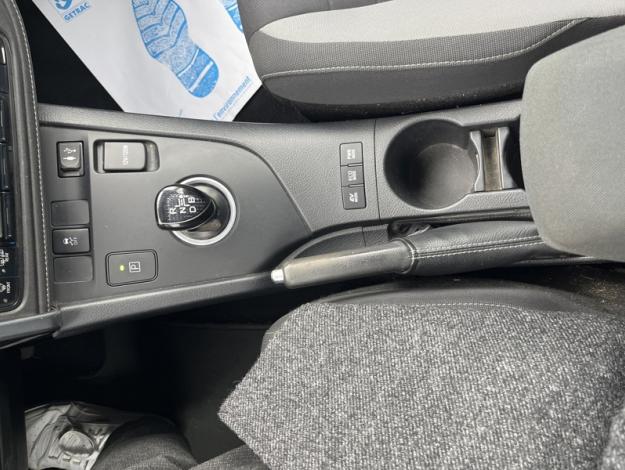 TOYOTA Auris Hybride 136h Dynamic  