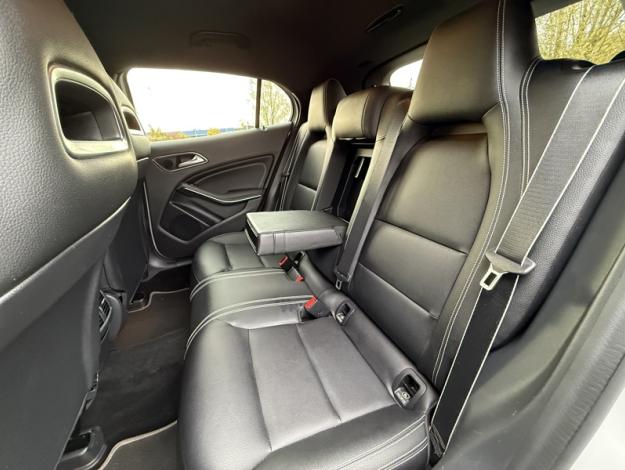 MERCEDES-BENZ GLA 200 Starlight Edition  Classe GLA/ X156 GLA 200 Starlight Edition