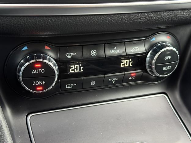 MERCEDES-BENZ GLA 200 Starlight Edition  Classe GLA/ X156 GLA 200 Starlight Edition