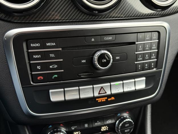 MERCEDES-BENZ GLA 200 Starlight Edition  Classe GLA/ X156 GLA 200 Starlight Edition